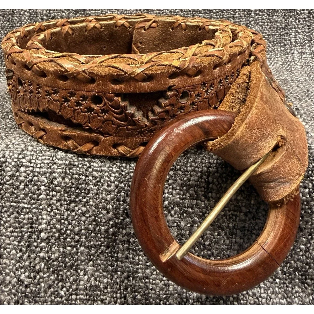 Vintage 1970s Handmade Mexico Tooled Leather Boho Western Belt